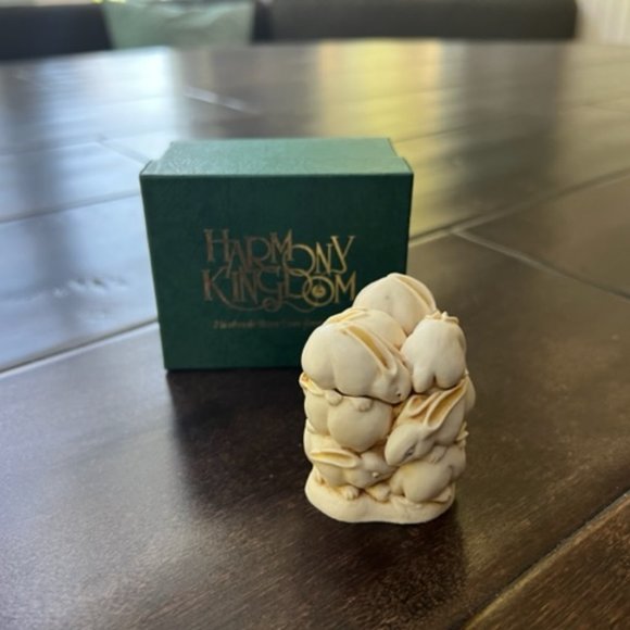 Harmony Kingdom At the Hop Treasure Jest Bunnies Rabbits with Box - Picture 2 of 9